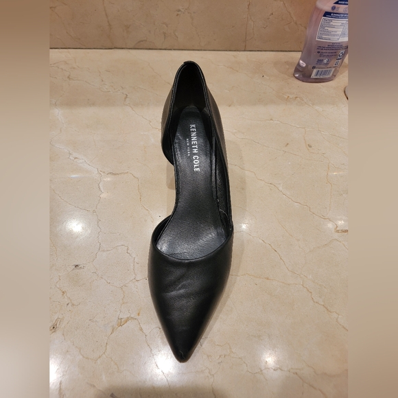 Kenneth Cole Ellis Almond Toe Wedge Pump Black 7 - Picture 3 of 16